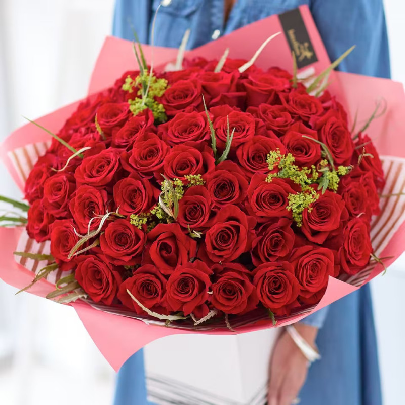 Valentine's Day Luxury 50 Red Roses